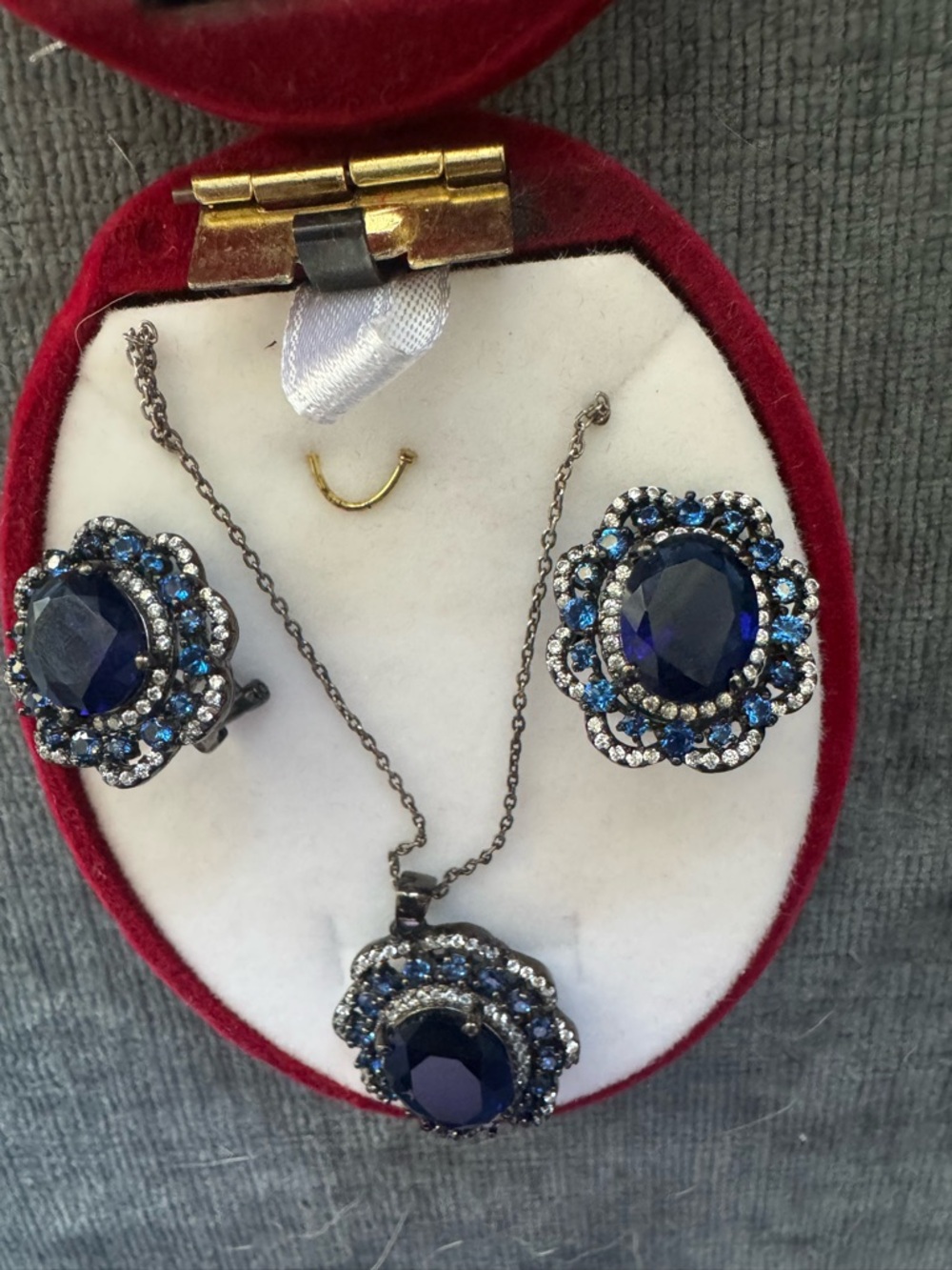 Blue Crystal Floral Pendant Necklace and Clip-On Earrings Set - Picture 4 of 4